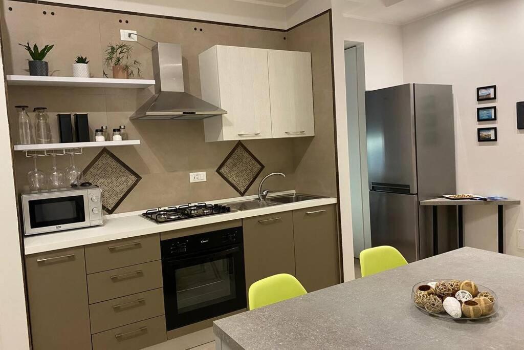 B&B Piano1 Interno5 - Accogliente E Moderno Bilocale Vicino Al Centro Salerno Exteriér fotografie